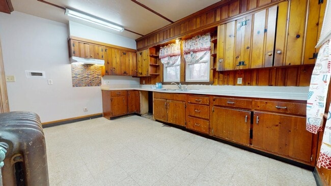 Photo - Huge House with Garage!