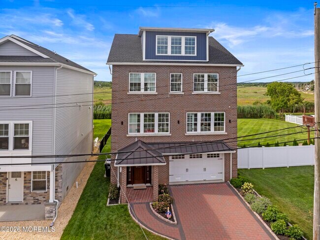 Photo - 619 Park Ave