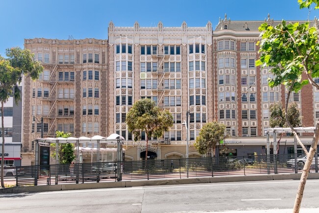 Photo - 1735 Van Ness