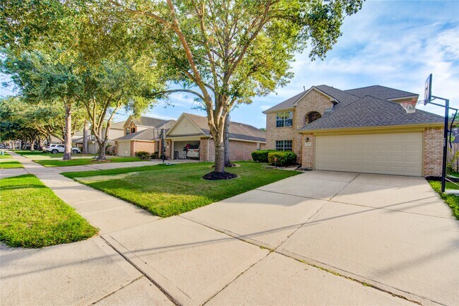 Photo - 5010 Moss Garden Ln