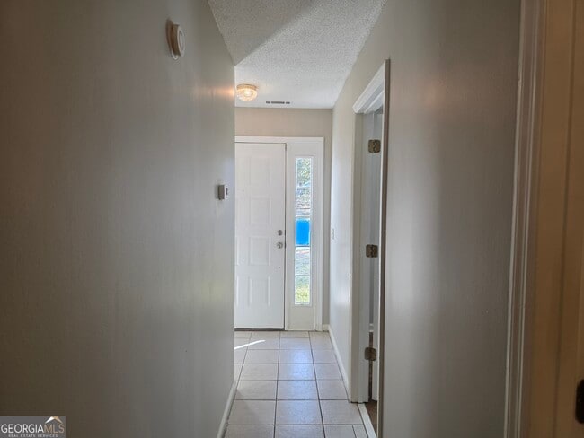 Photo - 102 Towne Pk Dr