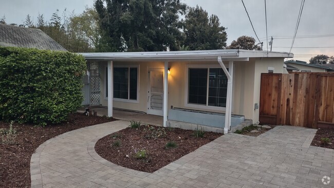 Building Photo - 1755 43rd Ave Rental