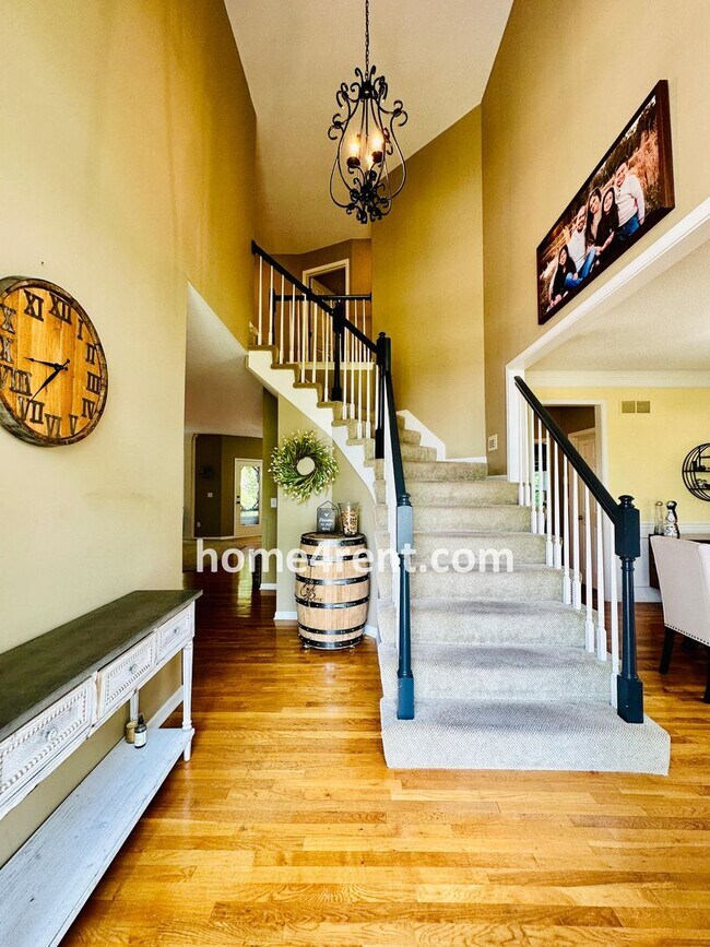 Photo - Beautiful Four Bedroom Home in a Quiet Neighborhood w/ an Updated Kitchen, Wood Floors, and a Fin...
