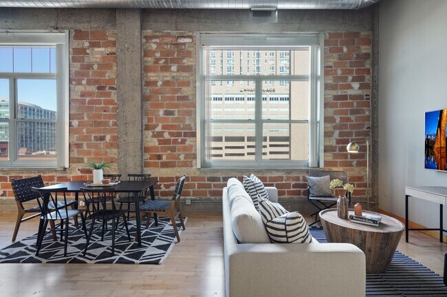 Photo - 521 S 7th St Unit 602