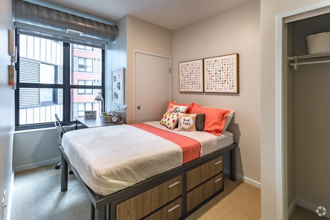 2 BR, 2 BA - C2 - 753 SF