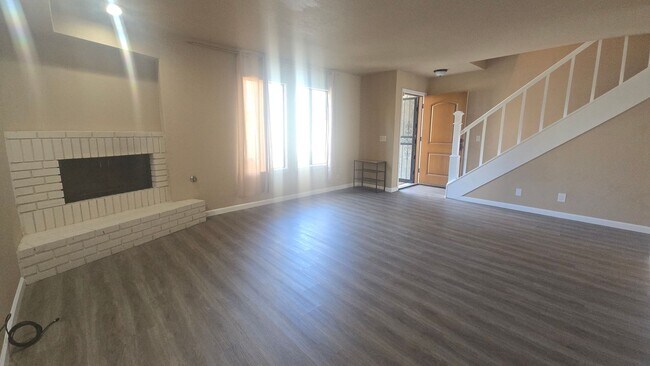 Photo - 897 Greenfield Ave