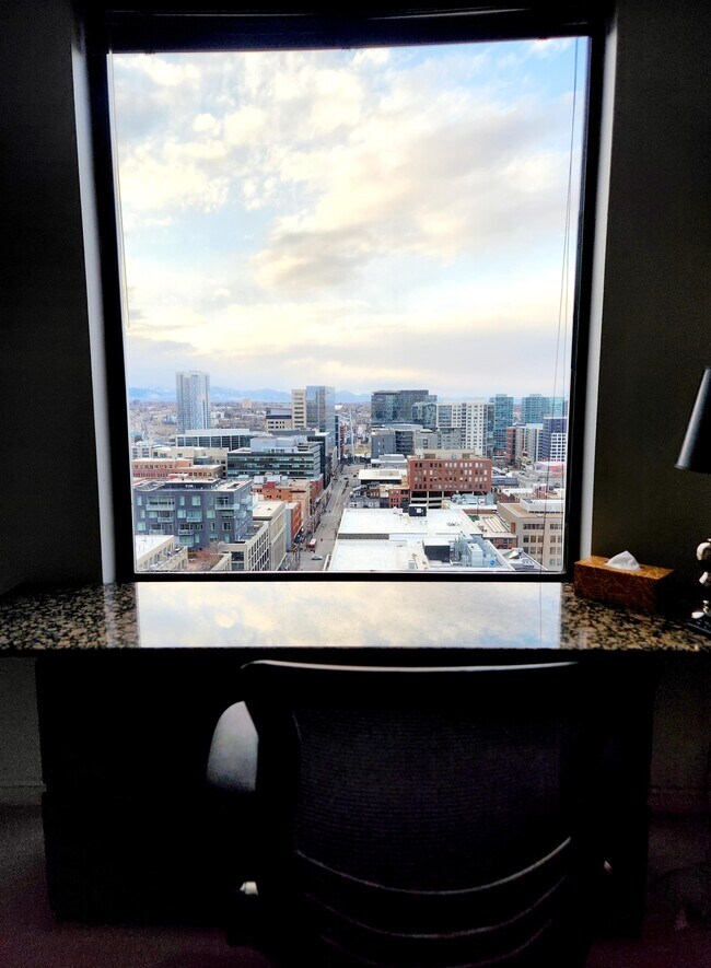 Photo - 1625 Larimer St