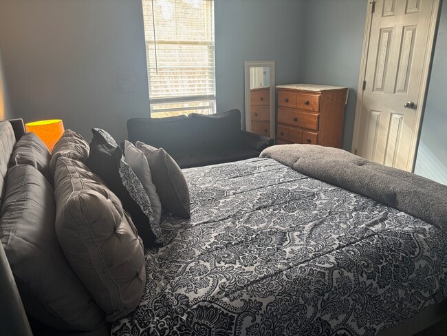 Dormitorio 2 - 1207 Summerfield Ln E