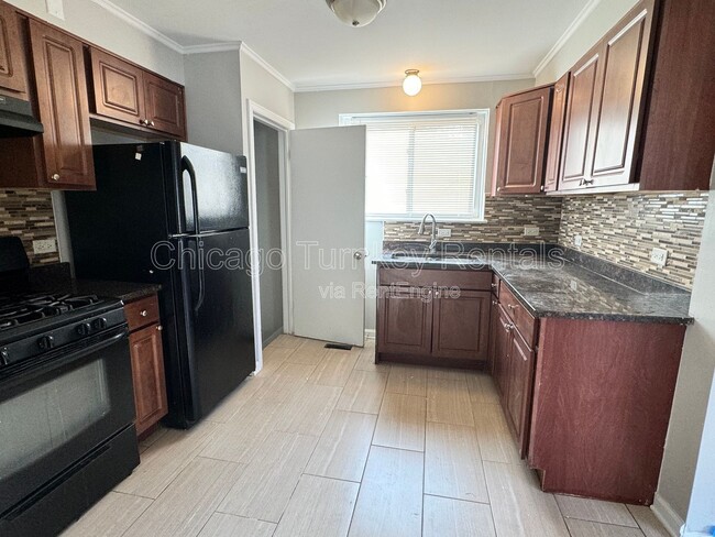 Photo - 14231 Dobson Ave