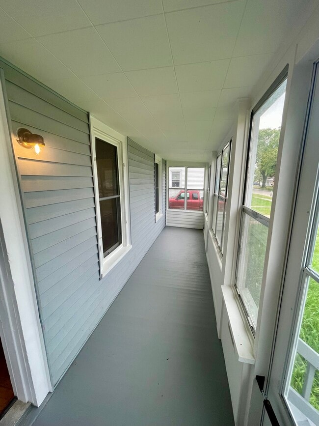 Photo - 360 Grove St