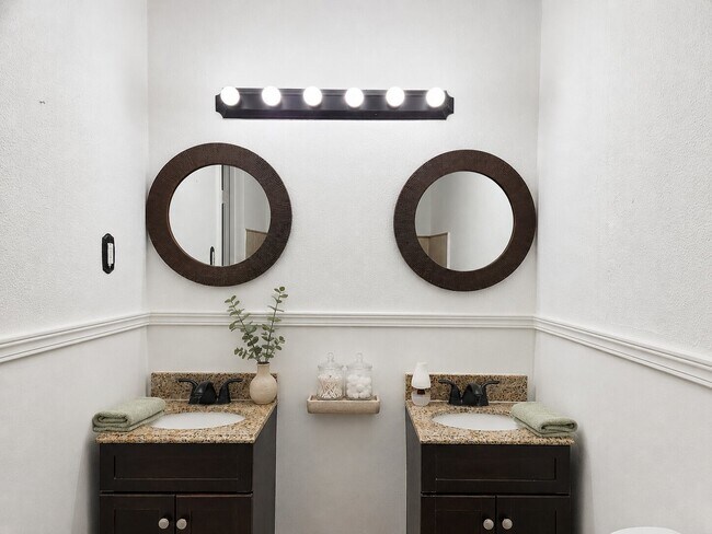 Photo - 1307 Dwinnell St