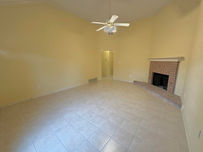 Photo - 596 W Ashley Glen Cir