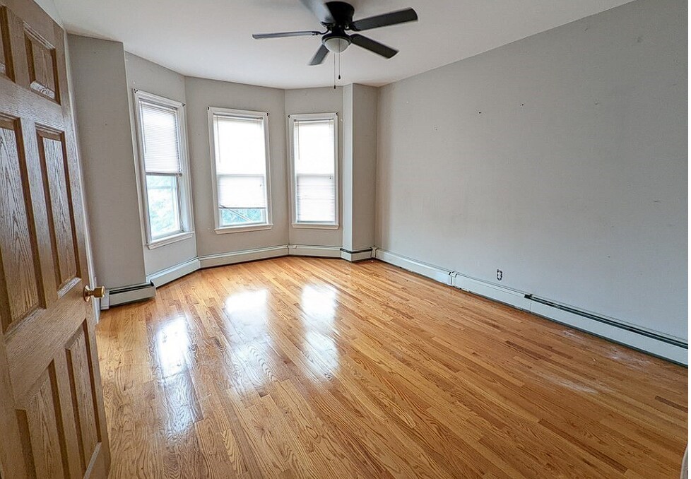 Photo - 10 Kensington St Unit 2