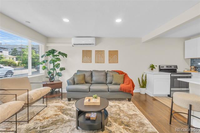 Photo - 2405 W 39th Ave