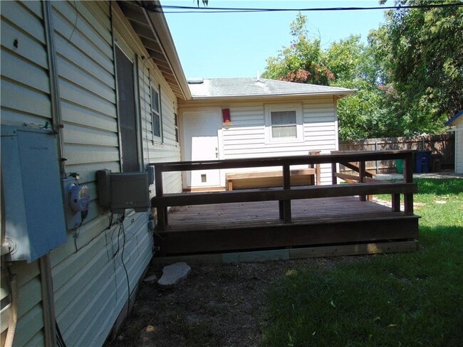 Photo - 1508 Richcreek Rd