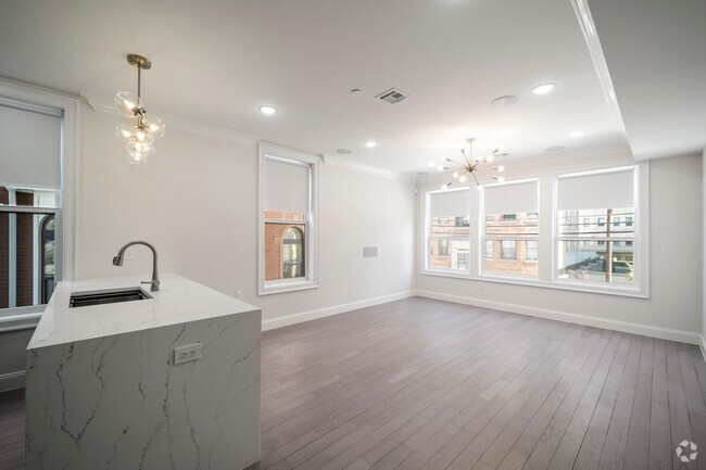 Building Photo - 131 Clifton Pl Unit 3 Rental