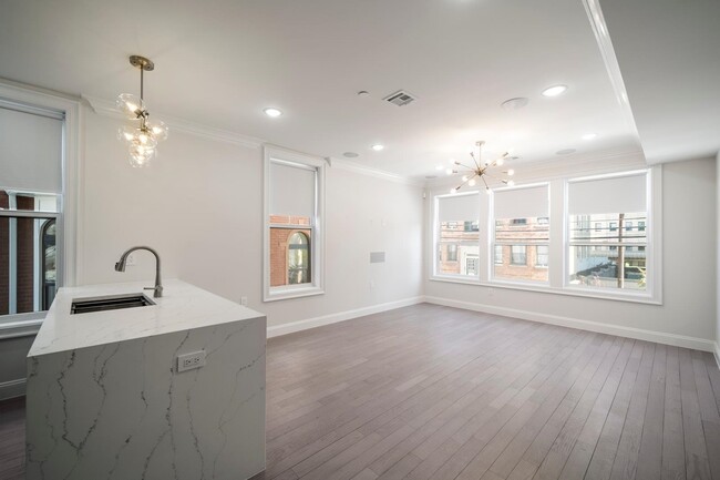 Photo - 131 Clifton Pl Condo Unit 3
