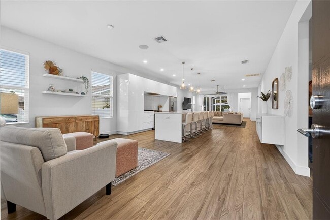 Photo - 6163 2nd Ave S