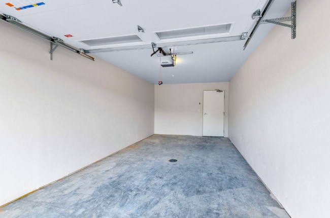 Photo - 352 Deschane Ave Unidad 3