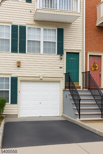 Building Photo - 68 Marrow St