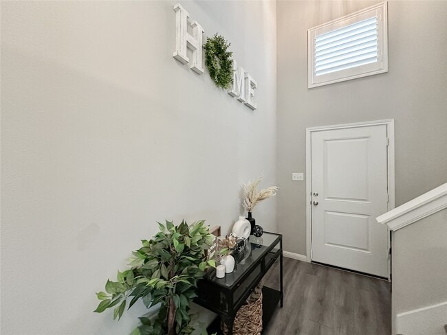 Photo - 727 Rd 5105