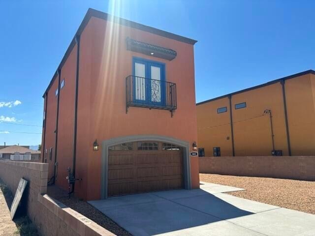 422 N Lala St