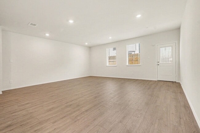 125 Arbor Dr