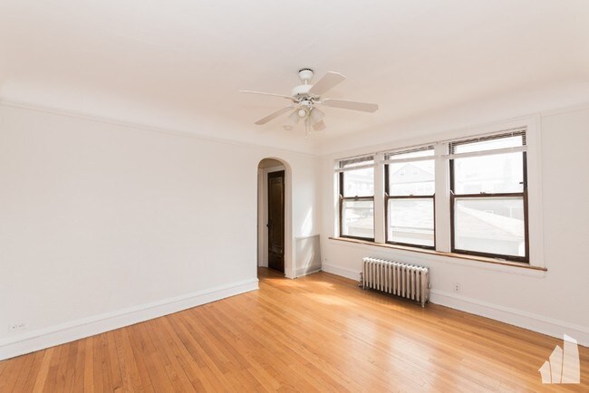 Photo - 2619 W Berwyn Ave Unidad 2617-3B