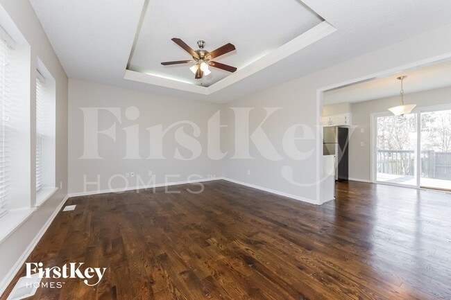 Photo - 704 York Dr