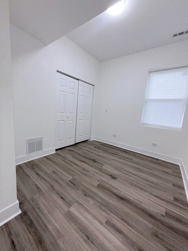 Photo - 7216 S Perry Ave Unidad 2