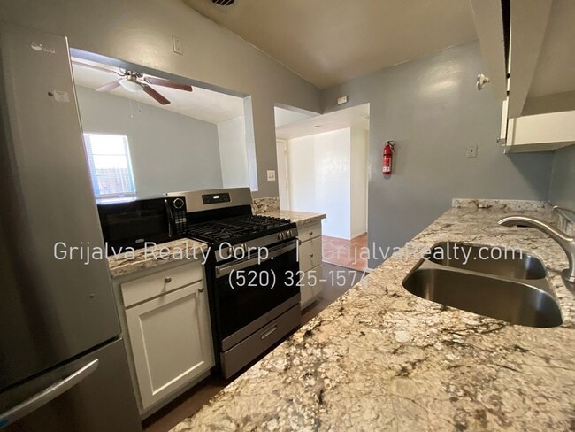 Photo - 1416 E Lee St Unit 01