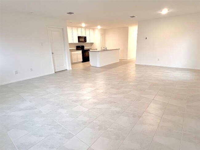 Photo - 326 Ashbrook Wy