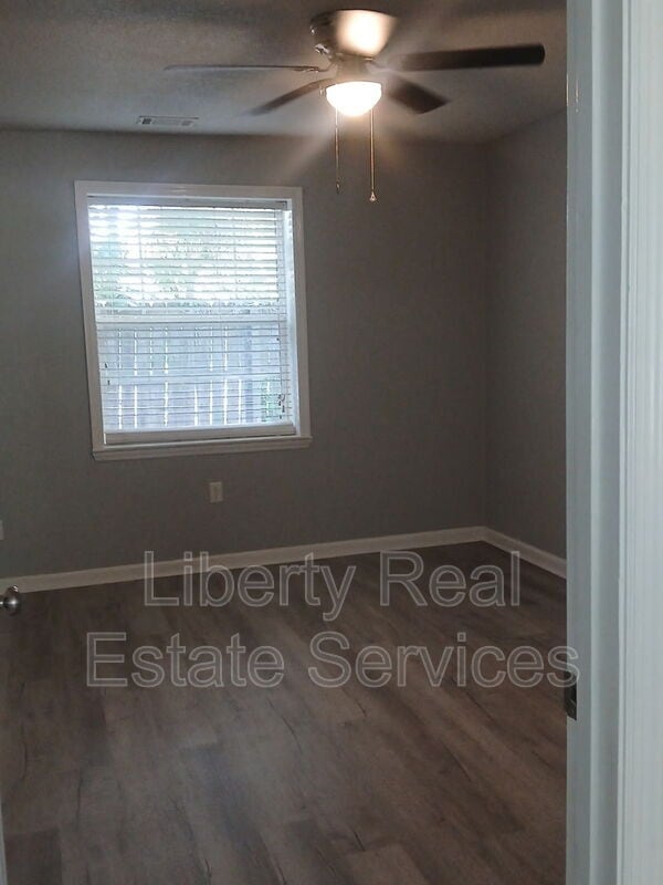 Photo - 131 Rolland St