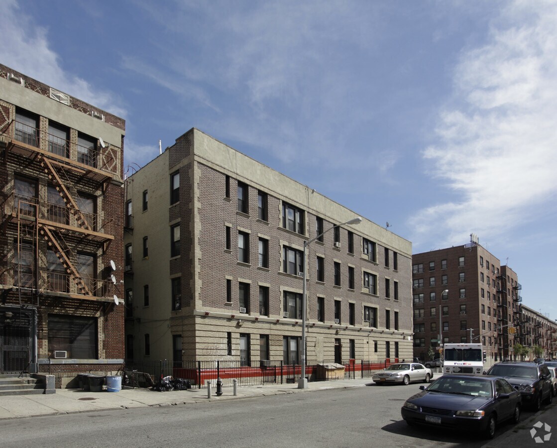 Photo - 2101-2107 Beverley Rd