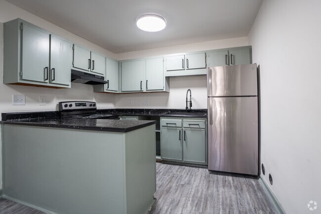 1BR,1BA -700SF