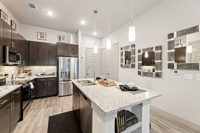 Photo - Rocklyn at Samuels Ave