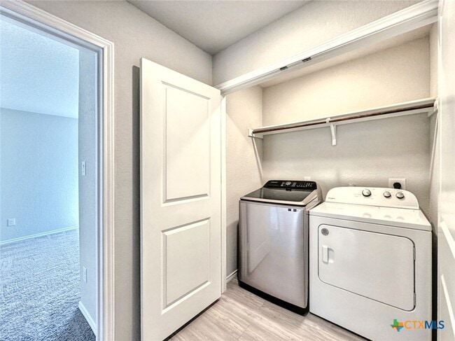 Photo - 506 Blue Stem Rd