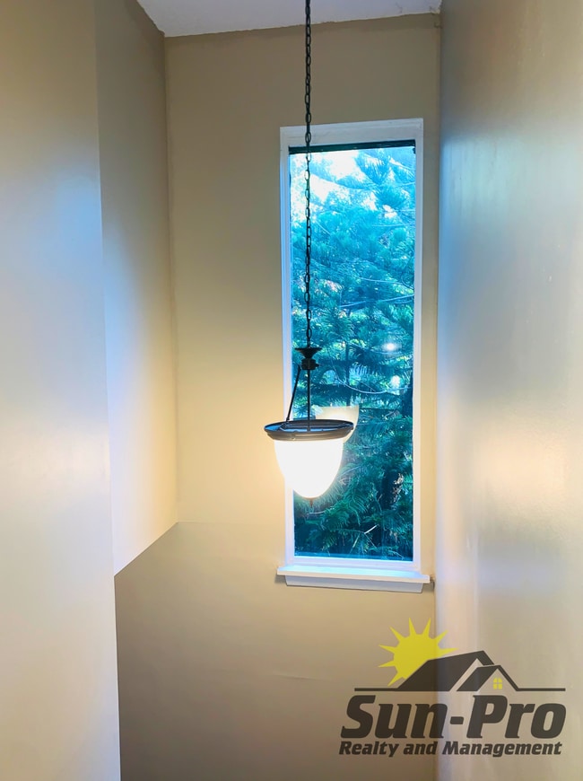 Photo - 136 Pine Cone Trl