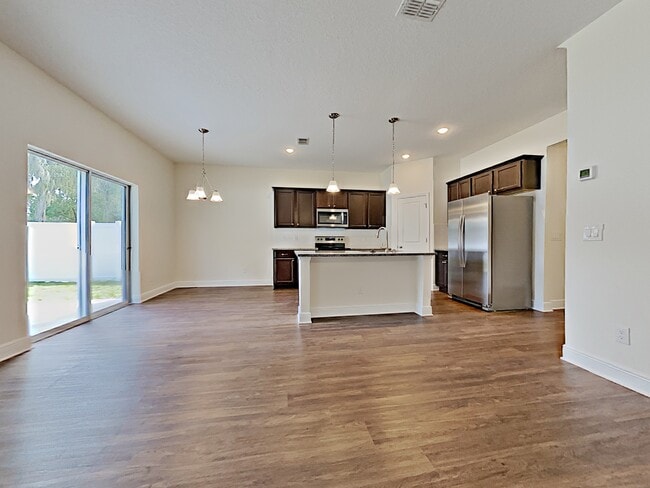 Photo - 719 Zarabrooke Ct