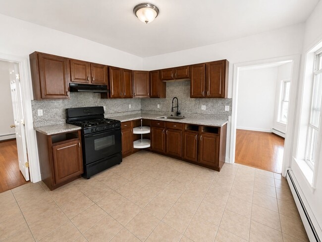 Photo - 118 Vernal St Unit 2
