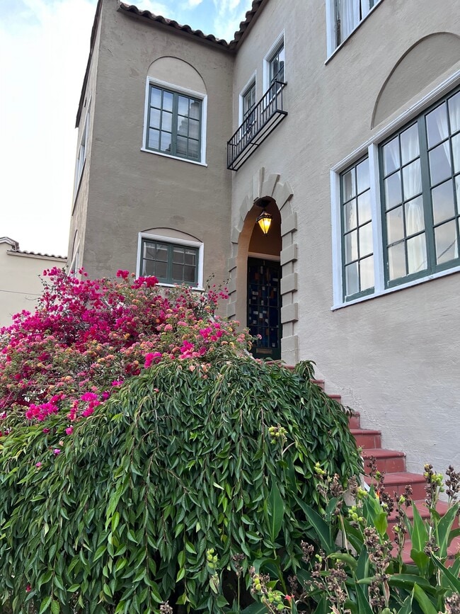 Photo - 476 Weldon Ave Unidad #2