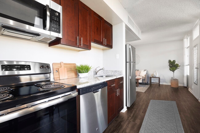 Building Photo - Metropolitan Apartments at Cheesman Park