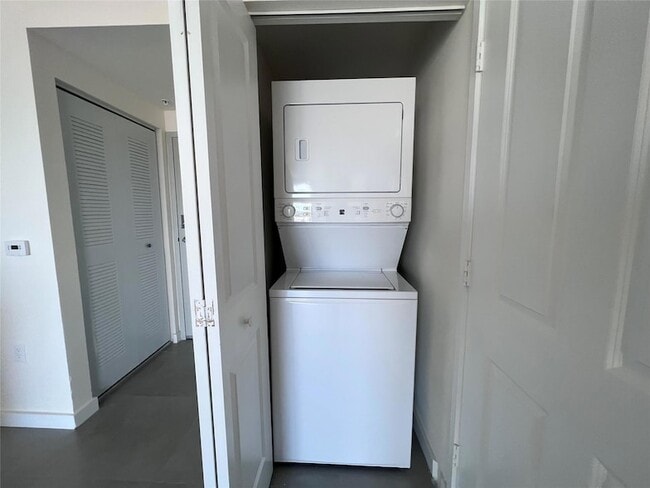 Photo - 729 NW 2nd St Unit 407
