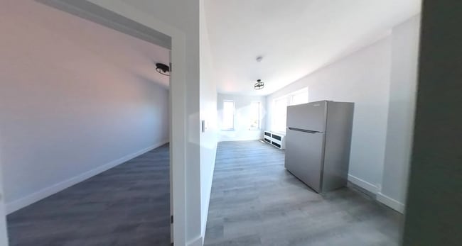 ENTRANCE - 378 50th St Unidad 3R