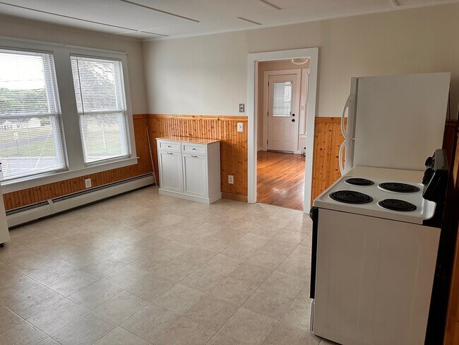 36 Halifax St Unit 2