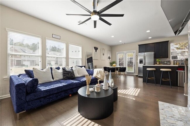 Photo - 5011 Longview Walk