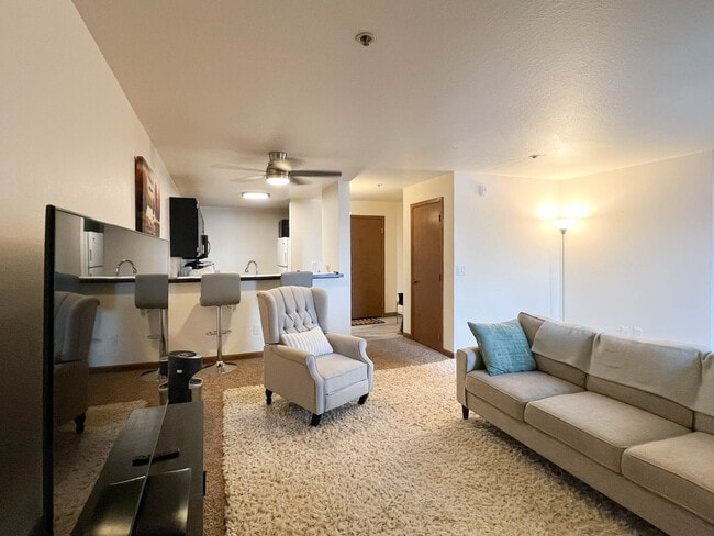 Photo - 1170 Denali St