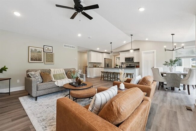 Photo - 519 Meadows Ct