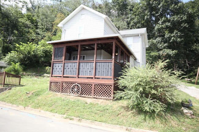 Photo - 103 High St