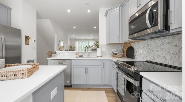 Photo - 2635 W Trade St